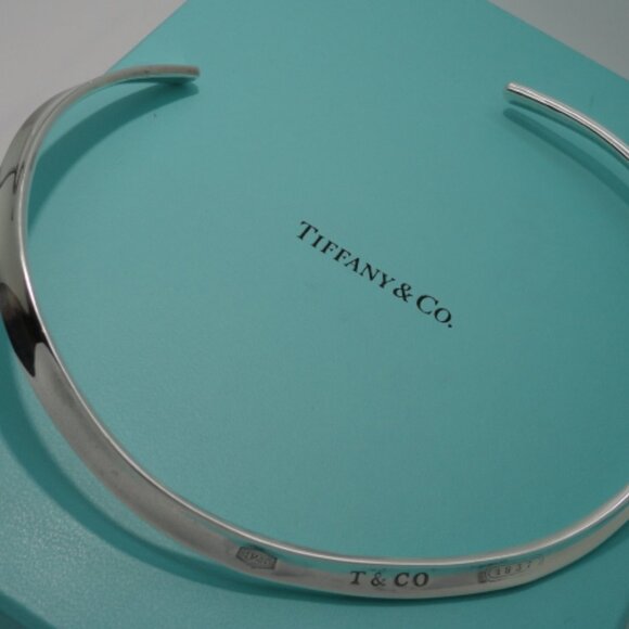 Return to Tiffany®:Heart Tag Chain Link Choker in Silver  Tiffany & Co. Sterling Silver 1837 Collar Choker Necklace
